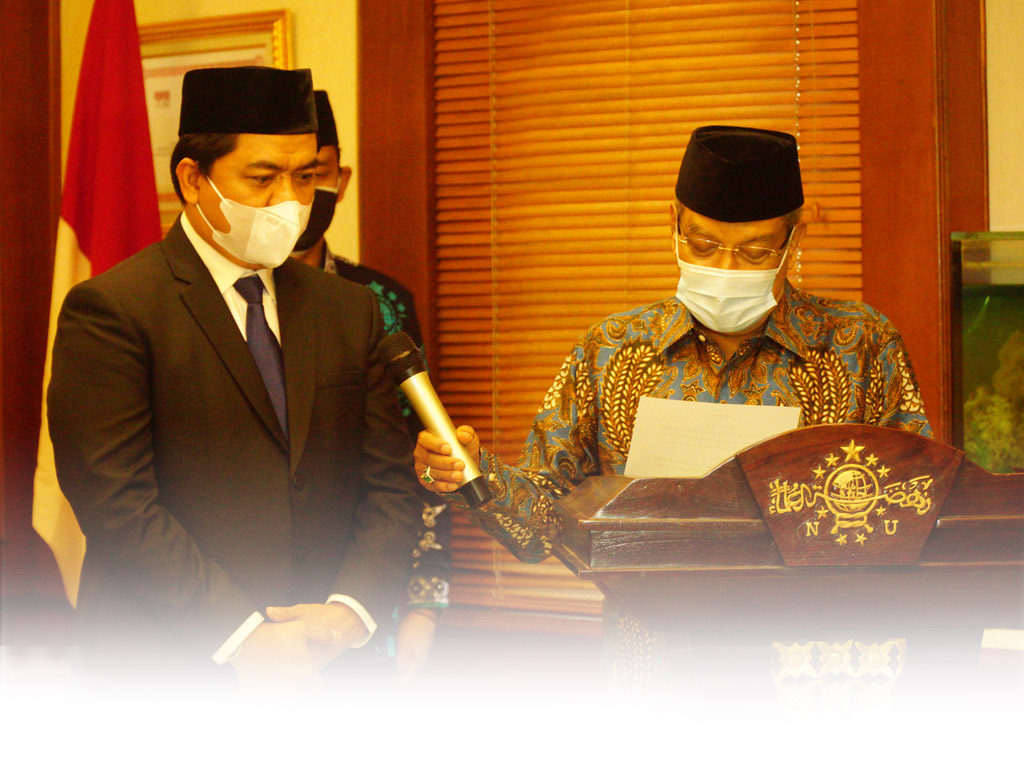 Rektor Unusia Raih Penghargaan Lencana Satya Transmigrasi