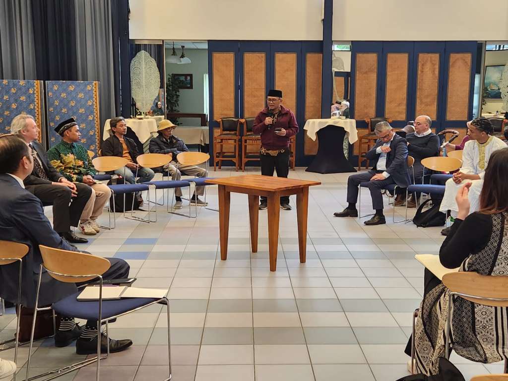 Dekan FIN Unusia Hadiri Festival Islam Kepulauan di Belanda