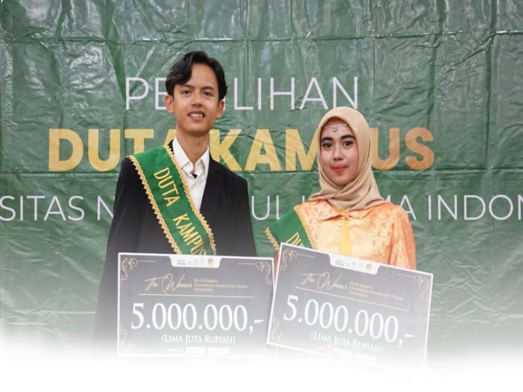 Sholekhatus Sakhuroh & Abdurohman Mubarok Menangi Kompetisi Duta Kampus UNUSIA 2022