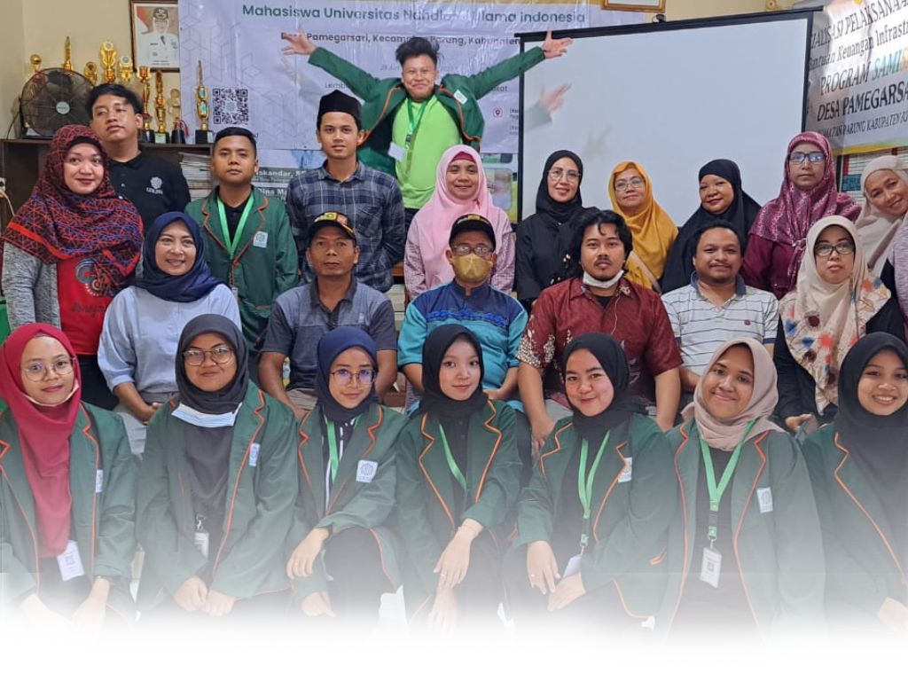 Mahasiswa Tim KKN MD II - 11 Unusia lakukan Sosialisasi tentang Optimalisasi Penggunaan Medsos di Balai Desa Pamegarsari Kecamatan Parung