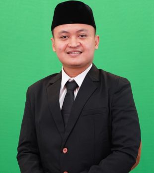 Ircham Ali, M.Kom.